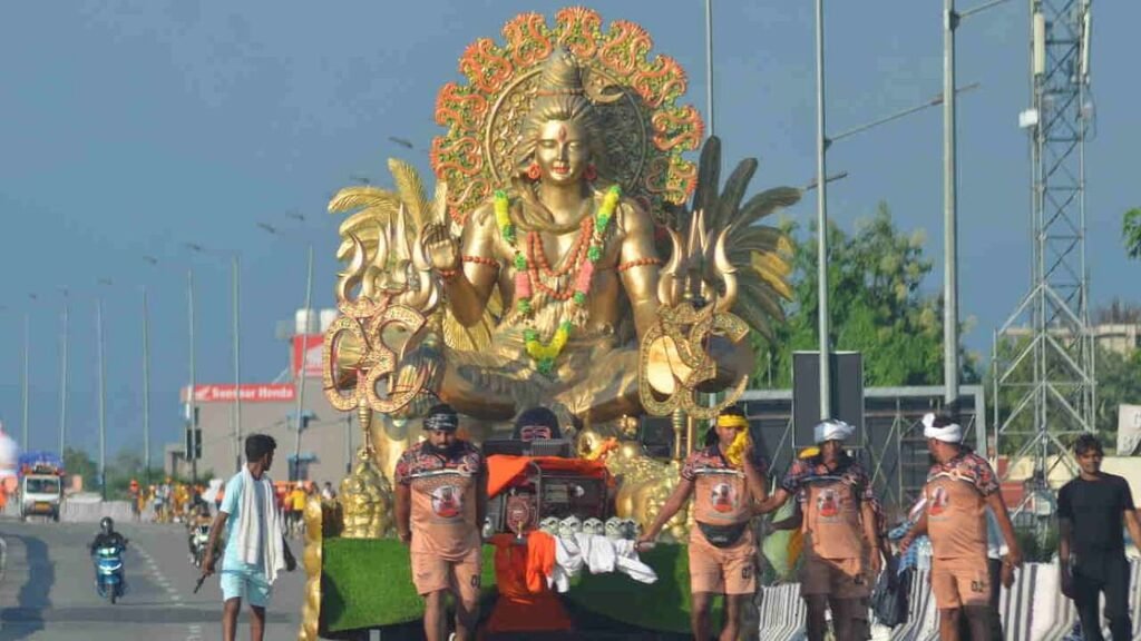 Kanwar fair reached its peak, 80.90 lakh pilgrims reached Haridwar in five days