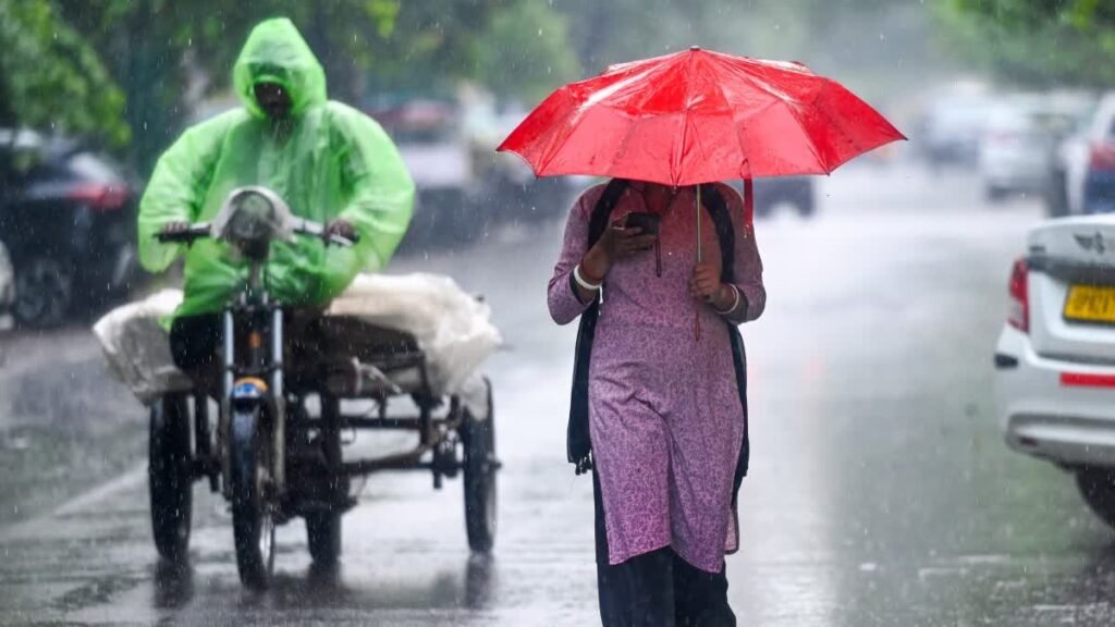 Rain alert in Uttarakhand, holiday declared in schools up to 12th