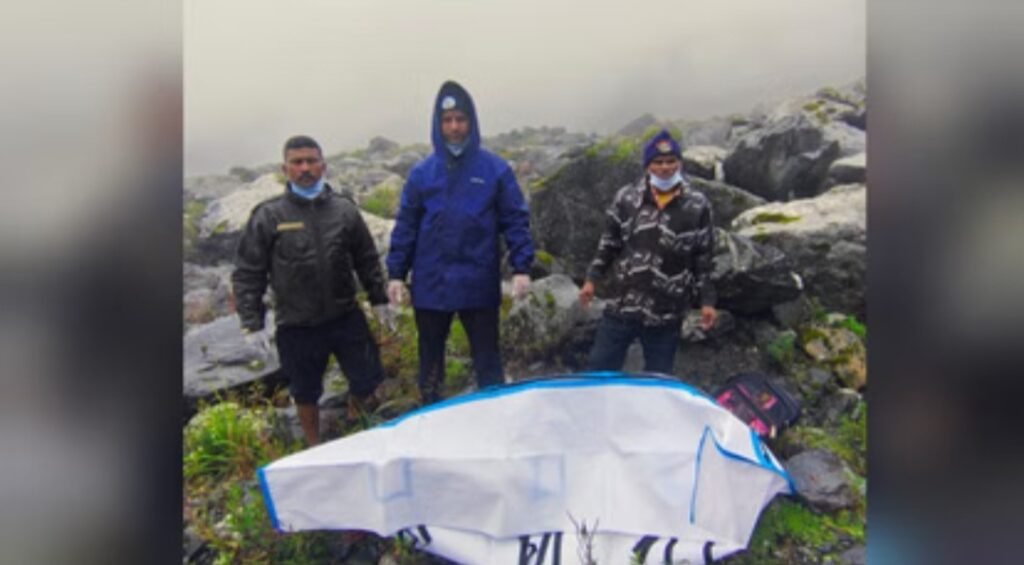 A human skeleton was found near Chorabari above Kedarnath; the ID card of a youth from Telangana was found nearby