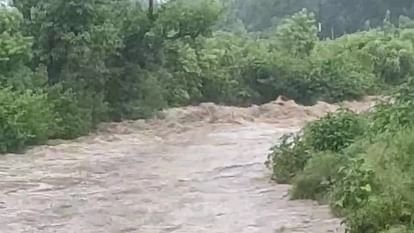 Heavy rain warning in the mountains even today, order to close the school has not reached, children have returned