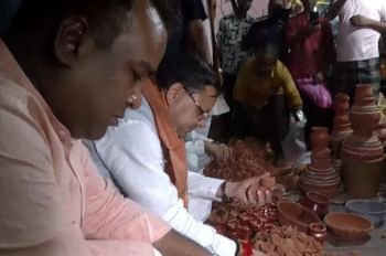 Swadeshi wave: CM Pushkar Singh Dhami encouraged potters, bought earthen lamps