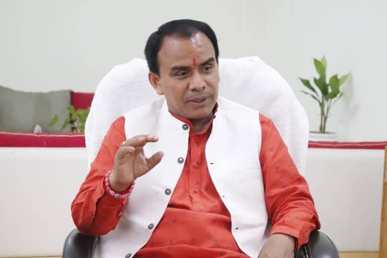 840 schools in the state will be connected to the virtual class network