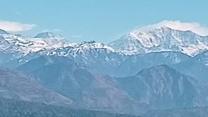 A second Om-shaped mountain has appeared in the Himalayas; nature’s pen has inscribed another Om symbol on the towering peaks of the Himadri range
