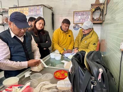 FDA raids dairy; finds dead cockroaches and mosquitoes in yogurt, 25 kg destroyed