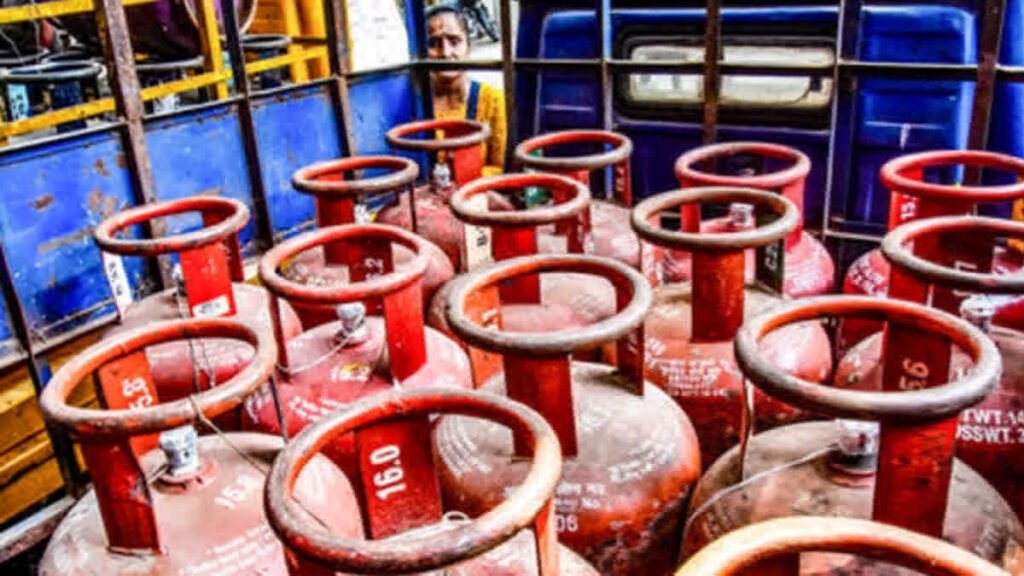 Govt Steps Up Sale And Supply Of 5 Kg LPG Cylinders, Intensifies Action Against Hoarding And Black Marketing