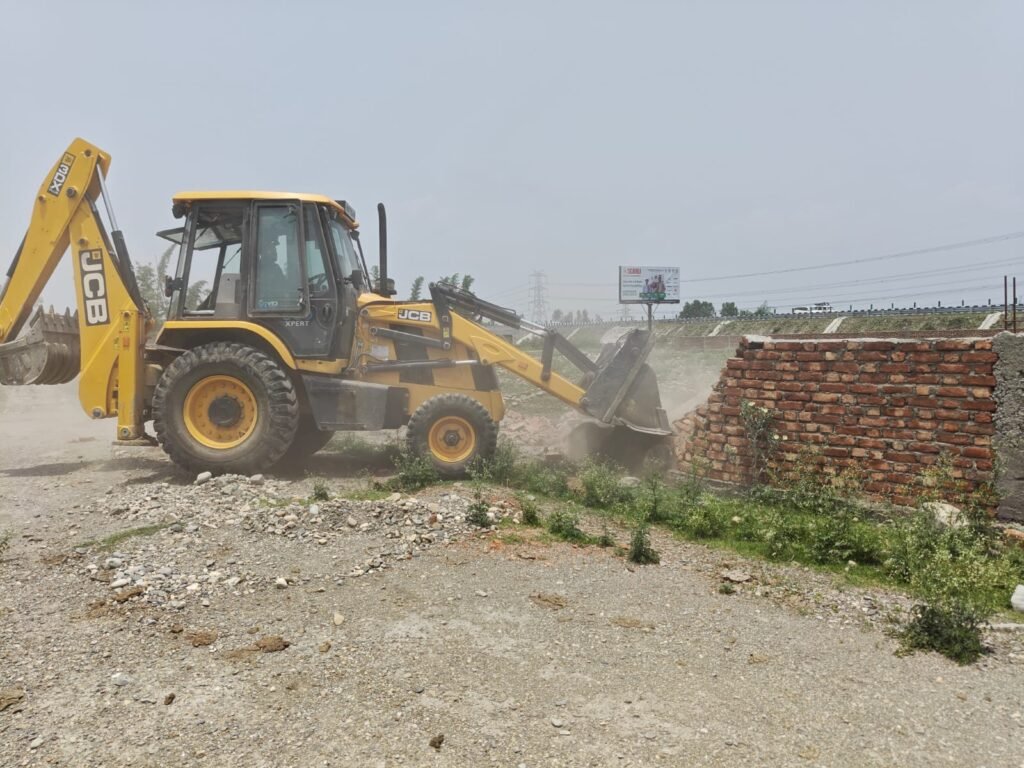 MDDA demolishes illegal colony spanning 50 bighas in Sahaspur