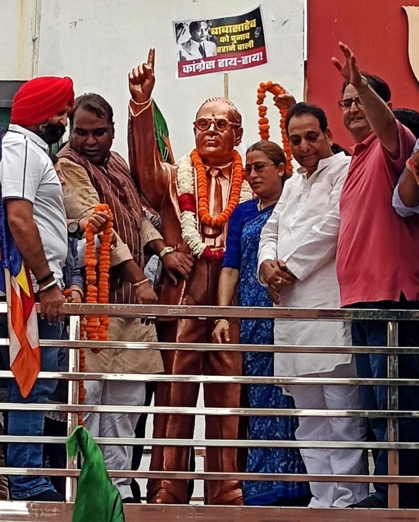 BJP SC Morcha stages protest, targets Congress