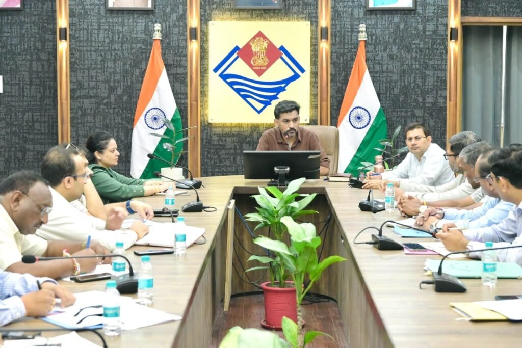 FIR for dumping garbage in rivers; DM takes a tough stance