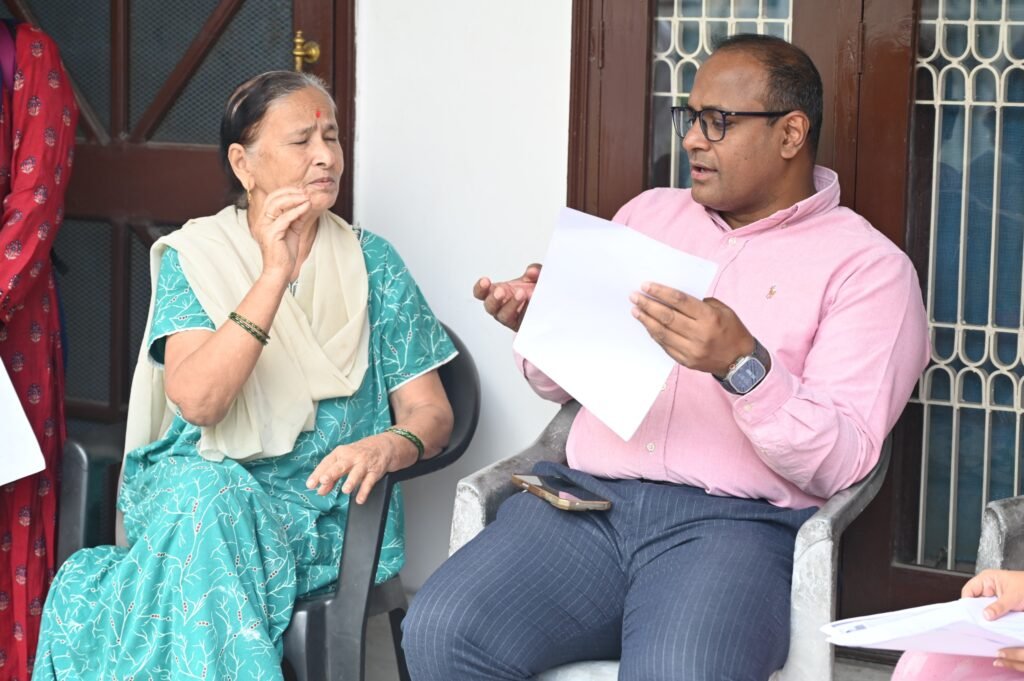 Chief Electoral Officer conducts on-site inspection in Dehradun, praises the work of BLOs