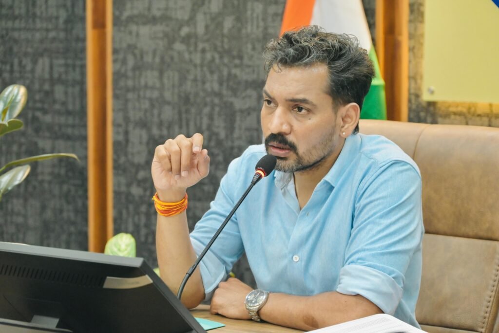 Review of 25 projects in Dehradun: Instructions issued to identify parking sites and install trash screens in the Rispana River